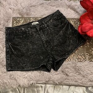 🌹RETRO Forever 21 Premium Denim • Black Acid Washed Jean Short. Shorts